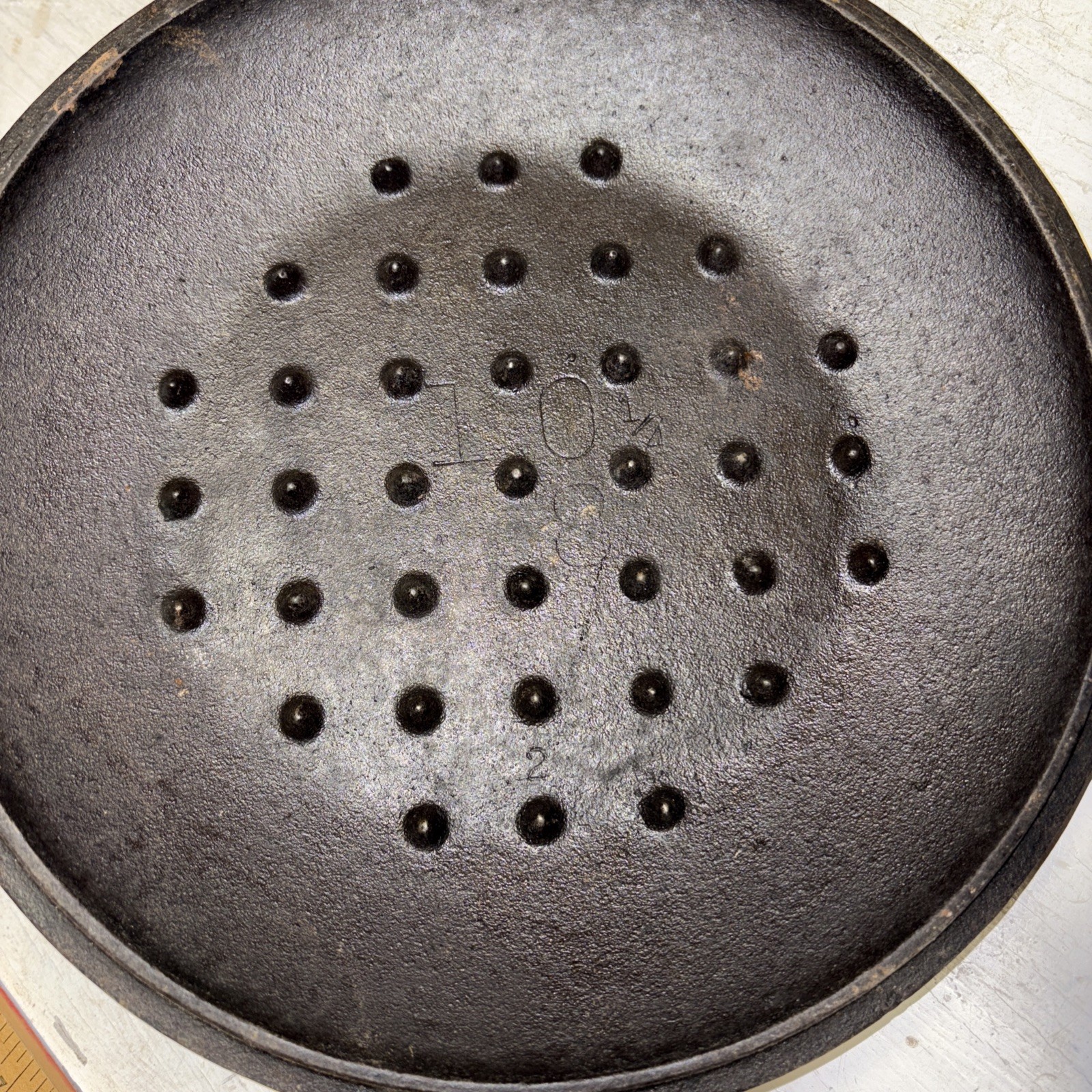 LODGE 10 1/4 #8 DO USA D3 Cast Iron Dutch Oven self basting lid 5 quart