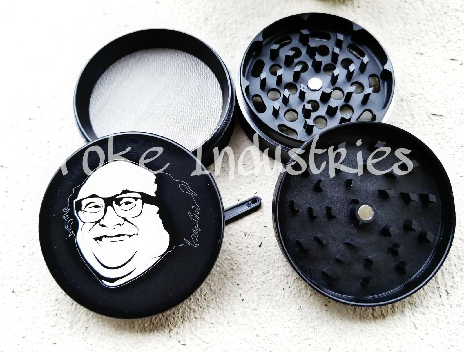 Frank Reynolds Its Always Sunny In Philadelphia Grinder Cooking Herbs Spices 2.5