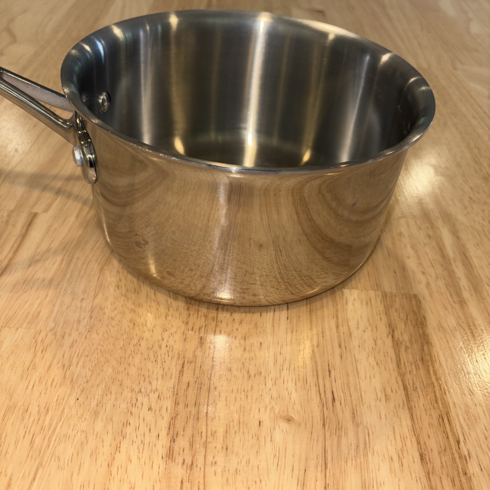 Calphalon Tri-Ply Stainless 2 Qt Saucepan 8702 Cookware Pan with Lid Used 1X EUC
