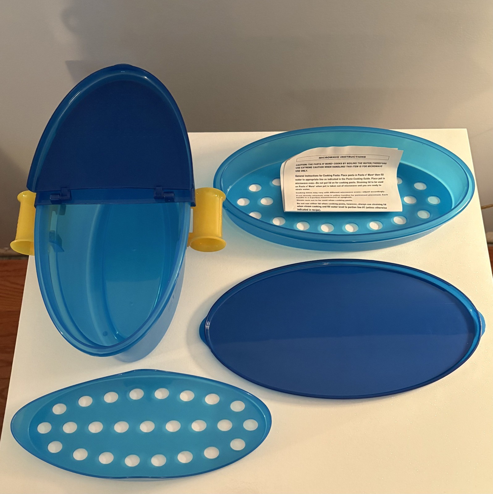 PASTA N’MORE*MICROWAVE*NOODLES*SPAGHETTI*STRAINER*CONTAINER*COOKING*SET*NEW*NWOB