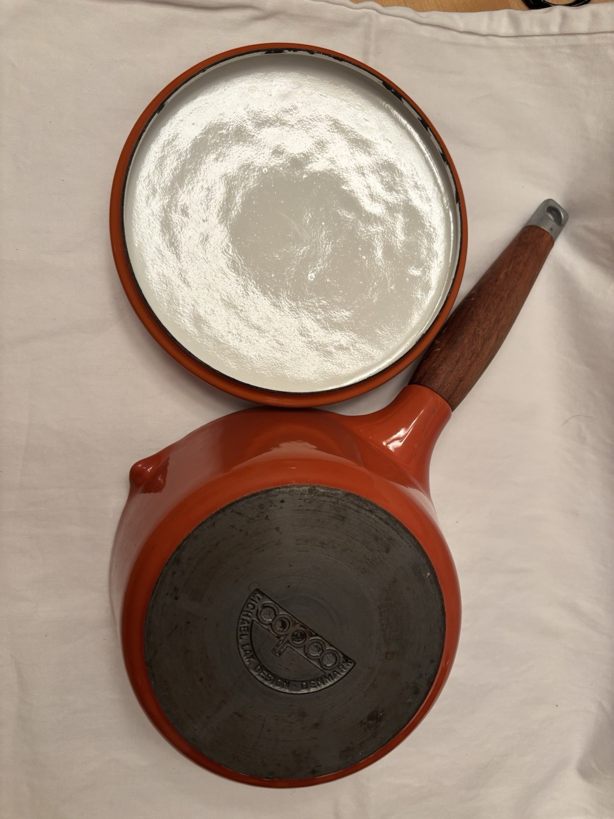 Copco Michael Lax Orange Enamel 1 Qt Saucepan w/ Lid Wood Handle Pour Spout