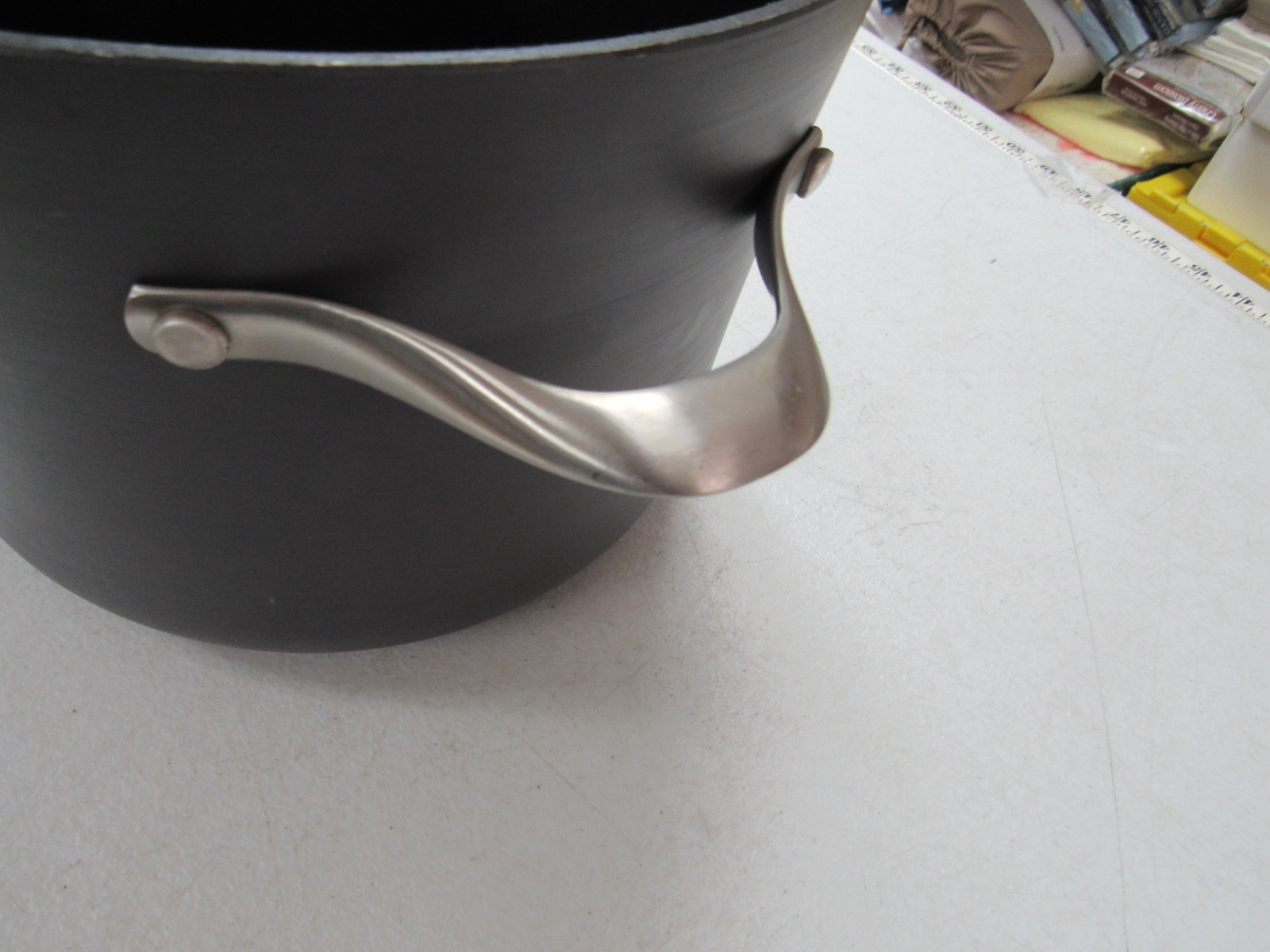 Calphalon 808 Stockpot-8 Quart PFOA free Stock Pot w/ lid