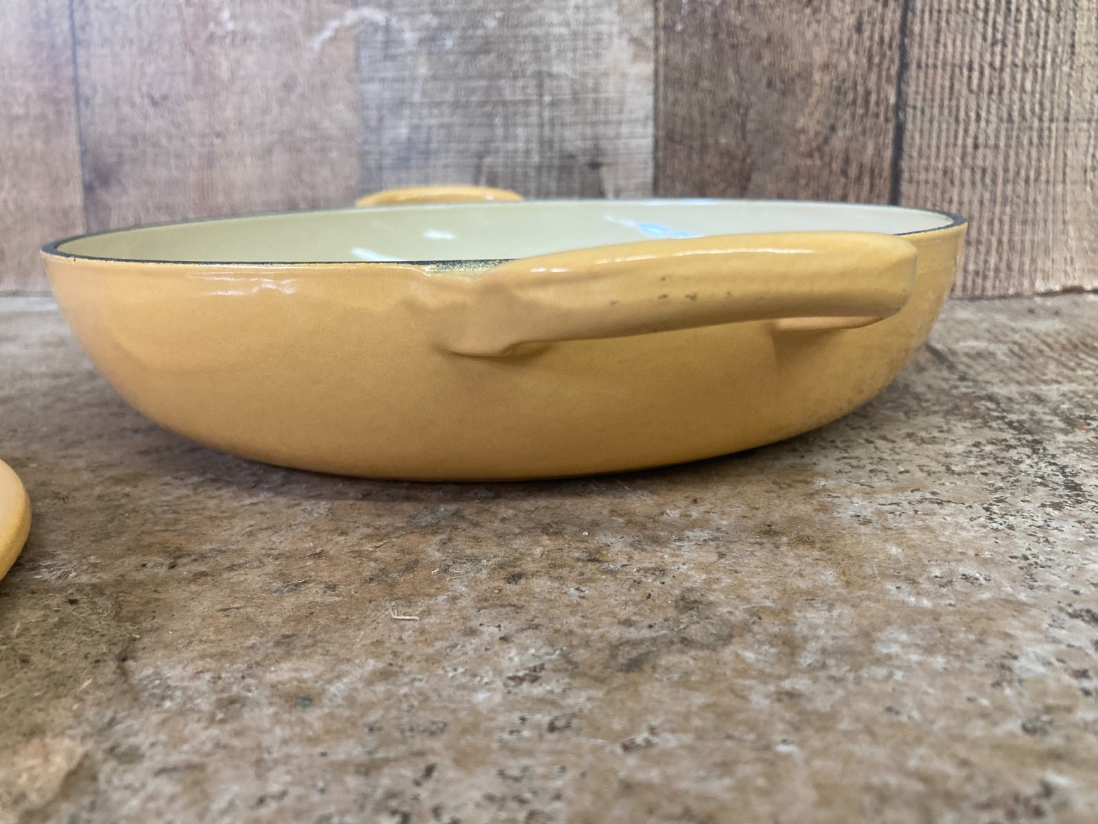 Le Creuset Shallow Casserole Braiser 22cm 8-2/3in 1.5Qt Enamel Cast Iron