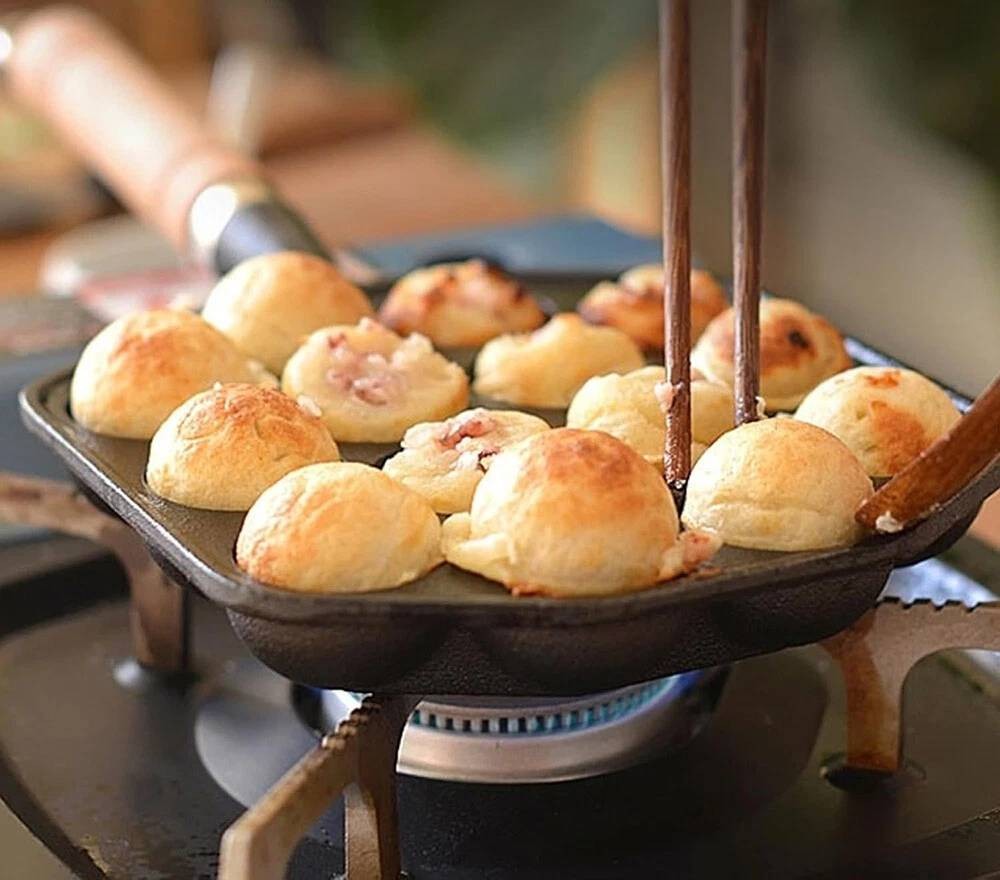 14 Holes Cast Iron Takoyaki Pan Octopus Maker Griddle with Detachable Handle