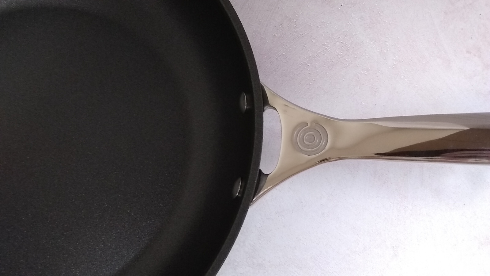 Le Creuset Toughened Nonstick Pro Deep Fry Pan, 11-Inch *NEW*
