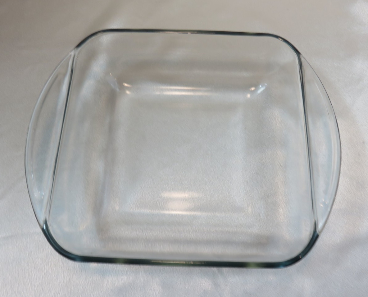 Anchor Hocking Essentials Casserole Baking Dish 8″ x 8″ x 2-1/2″ With Lid 2 QT