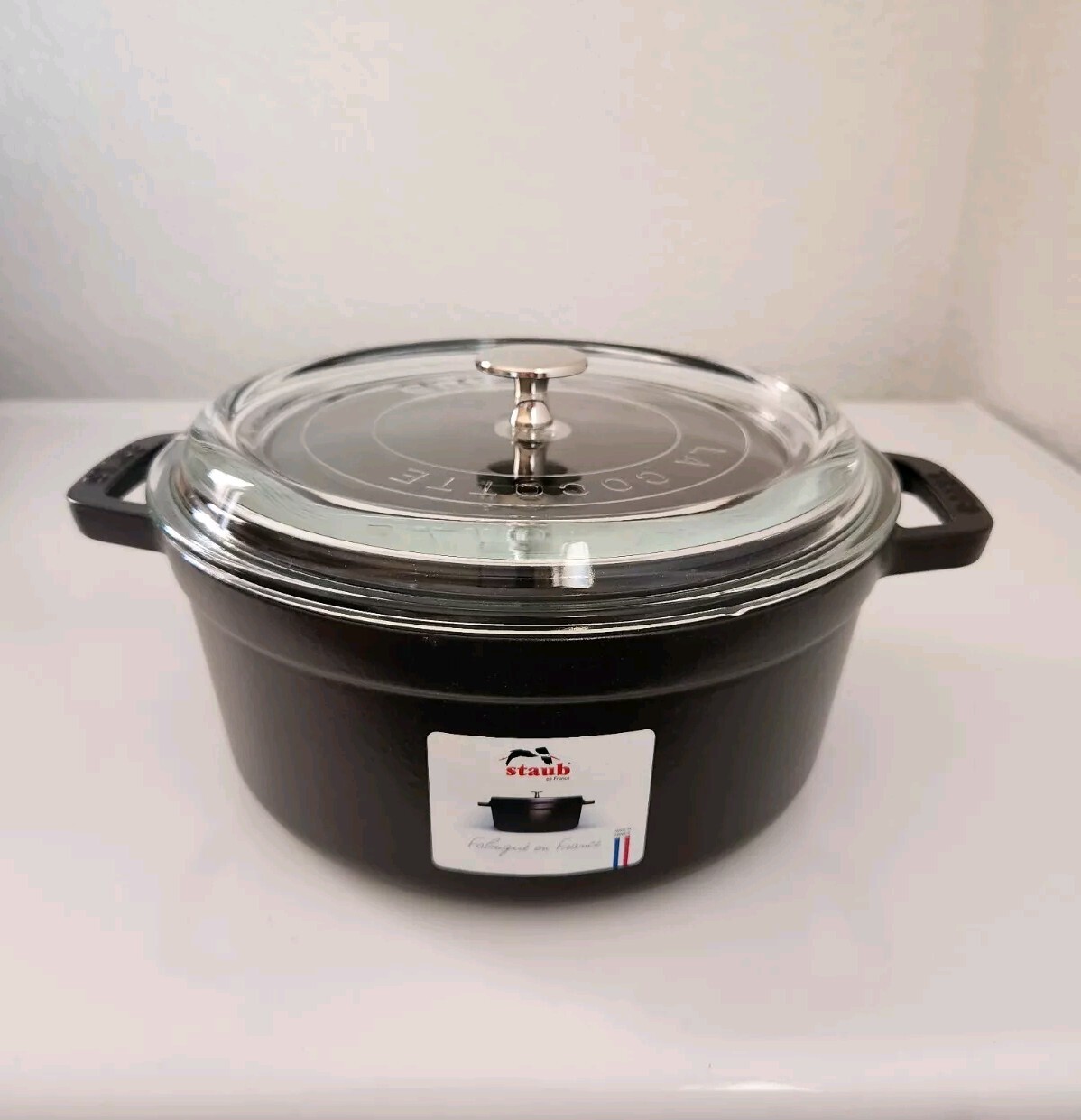 Staub Cast Iron Dutch Oven Round Glass Lid Cocotte 3.9QT 3.7L Black Open Box