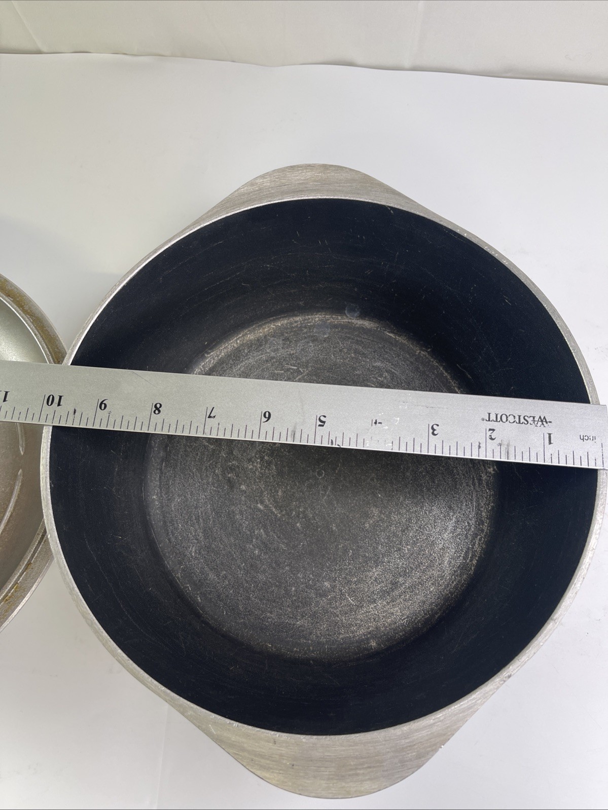 Vintage Club Stock Pot with Lid Blue Speckled 4 QT. Aluminum Dutch Oven Roaster