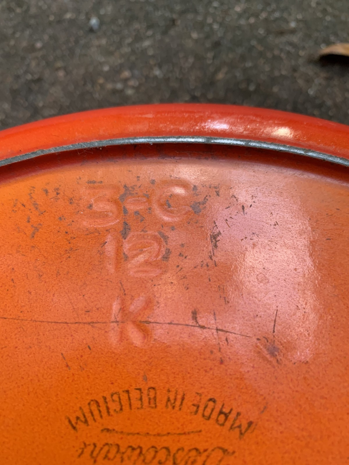 Descoware Cast Iron Enameled Flame Orange Oval Dutch Oven 4 qt Casserole Belgium