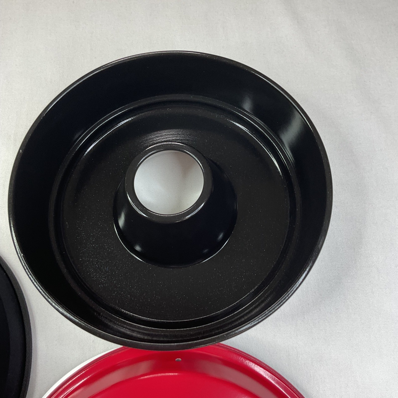 Omnia Sweden Stovetop Oven Kit with Ceramic Pan Silicone Molds and Case camping