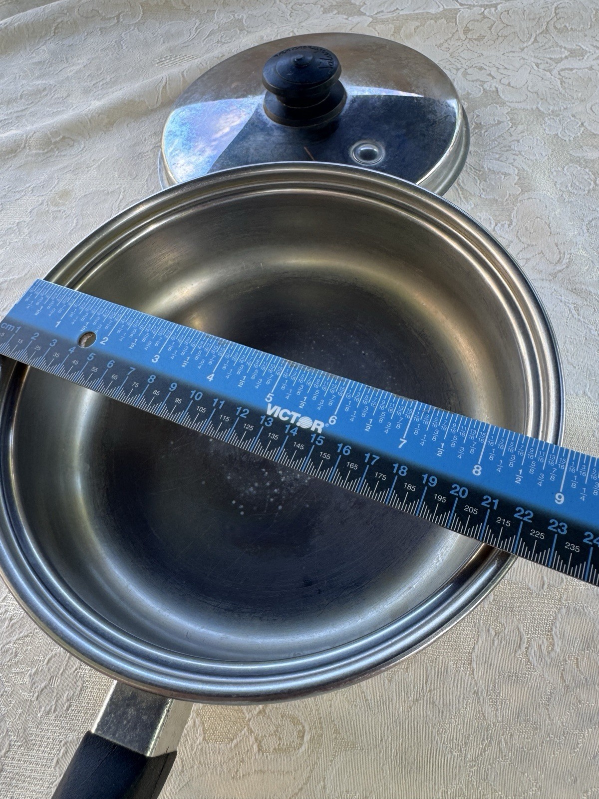 Saladmaster Stainless Steel 18-8 Tri-Clad 9 Inch Skillet with Vapo-Seal Lid