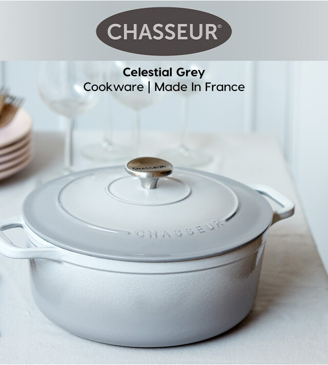 CHASSEUR Cast Iron Round French Oven 24 cm 4 L Celestial Grey! RRP $549.00!