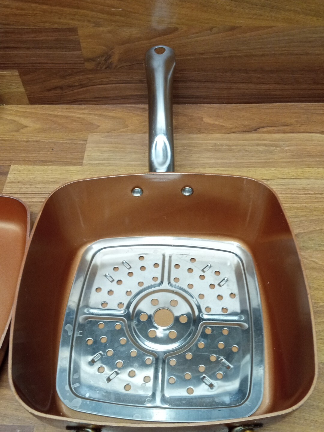 Copper Chef 2 Square 9.5″ Fry Pans, 1 Lid, Cookbook, 2 Knives, Fry Basket LOT