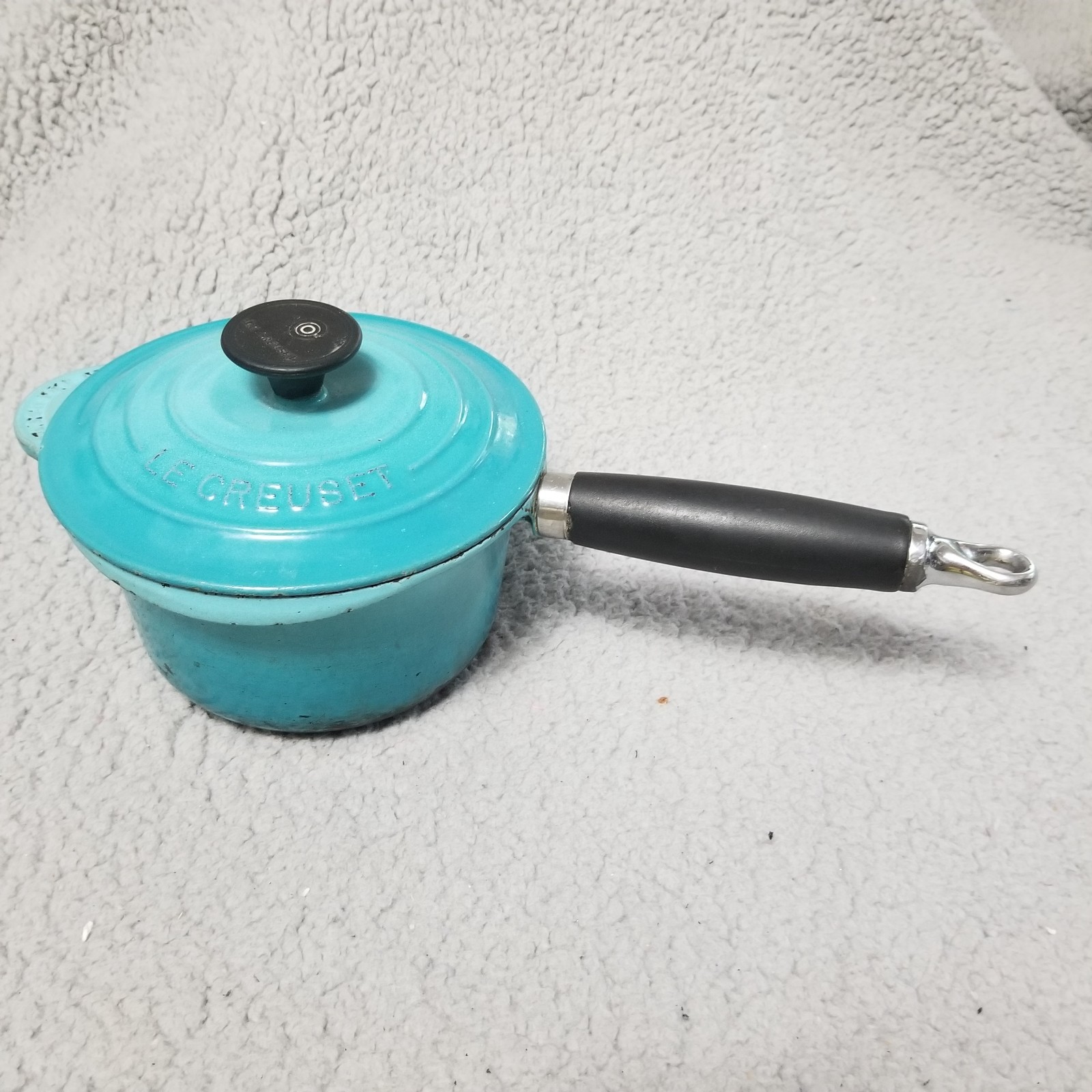 LE CREUSET Enamel Cast Iron 1 1/4 qt #16 Saucepan Black Phenolic Handle Teal