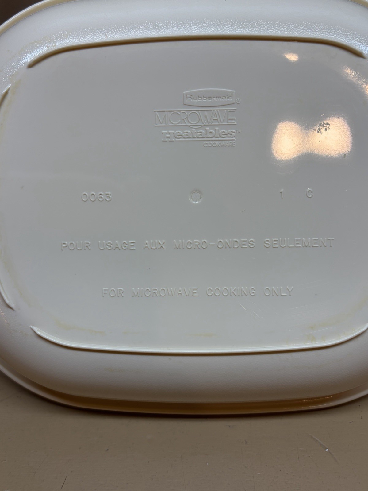 Rubbermaid Heatables Microwave Cookware Covered Large Entree Plate 10×7″ 0063