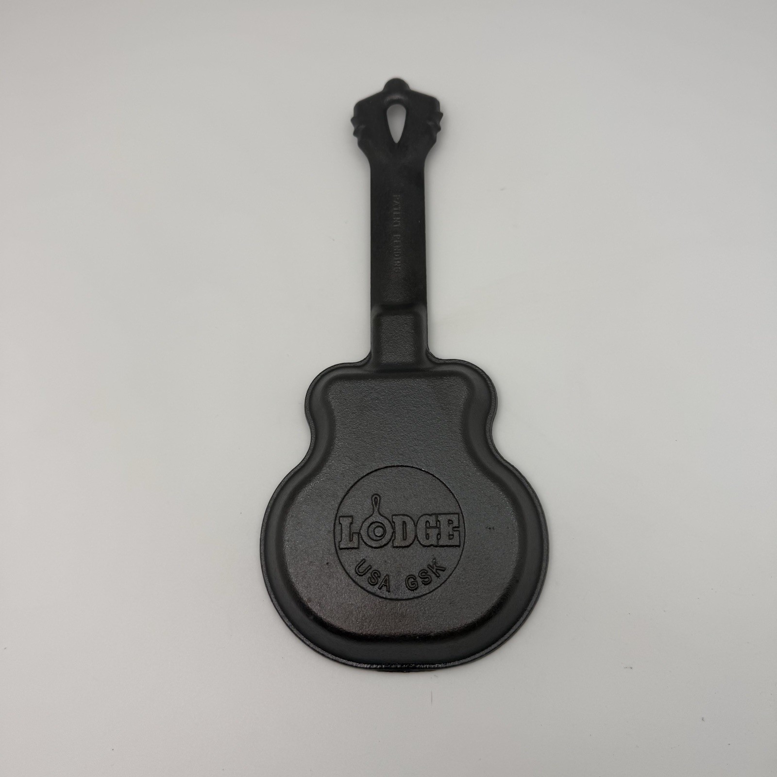 LODGE Dolly Parton mini SEASONED CAST IRON SKILLETS (2) 4.5″ x 4.25″, NEW