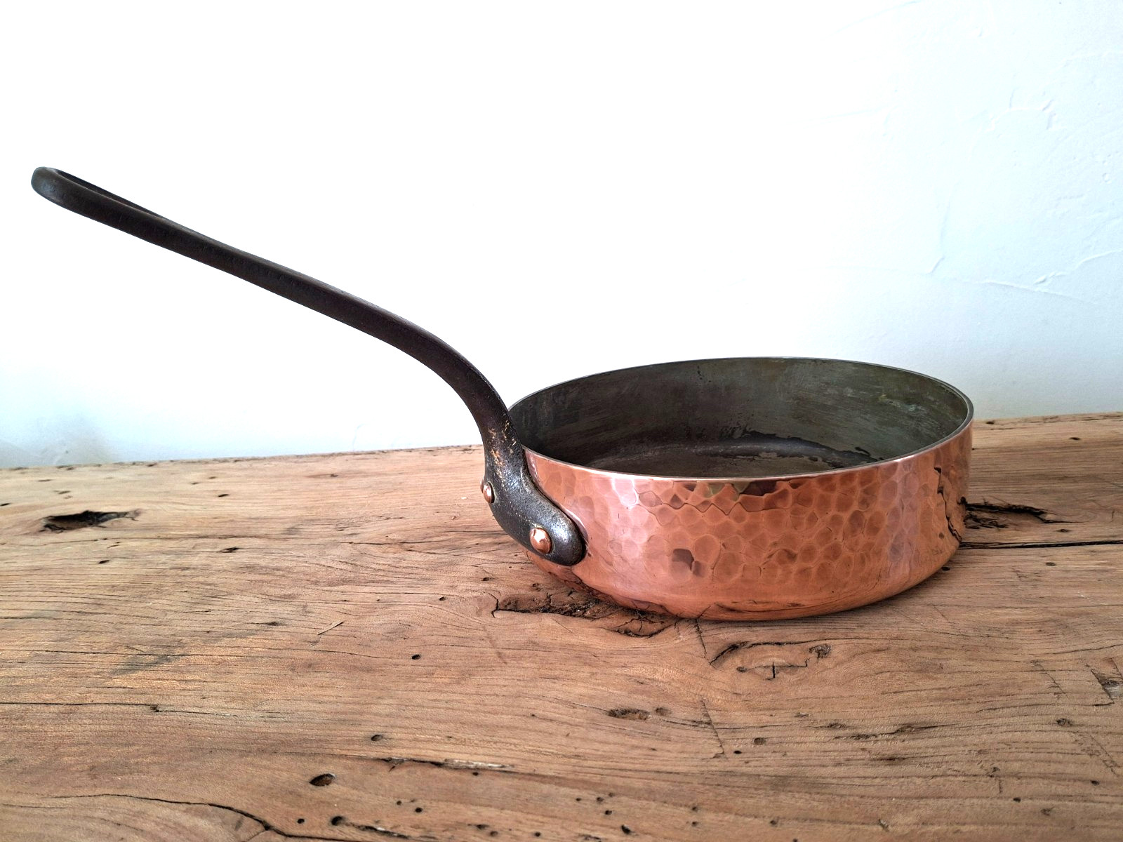 VINTAGE COPPER SAUTE PAN VILLEDIEU HAMMERED 3 mm TOQUE