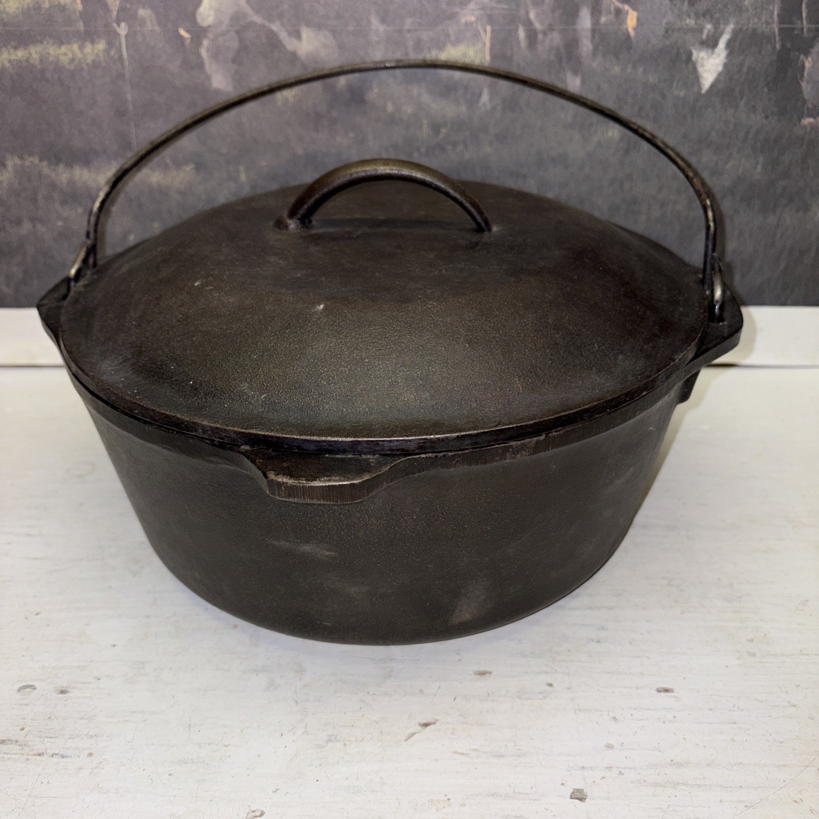 LODGE 10 1/4 #8 DO USA D3 Cast Iron Dutch Oven self basting lid 5 quart