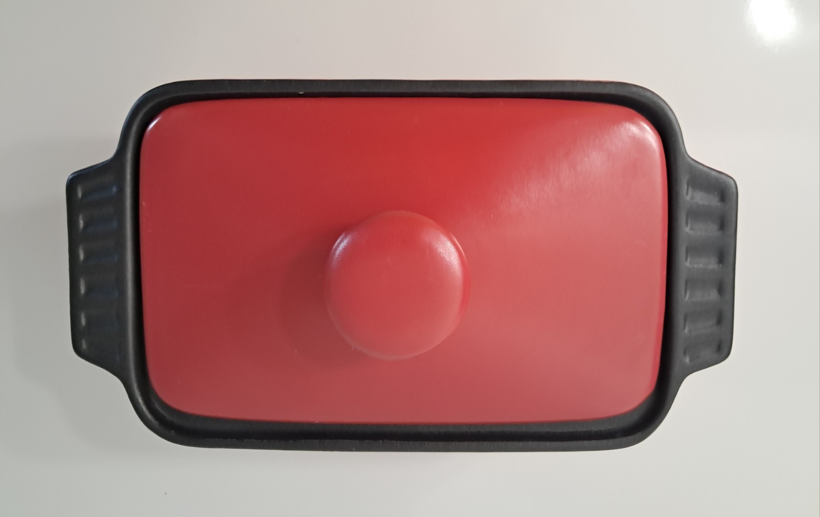 Crock-Pot Denhoff 8.5-inch Rectangular Stoneware Casserole Dish Red Matching Lid