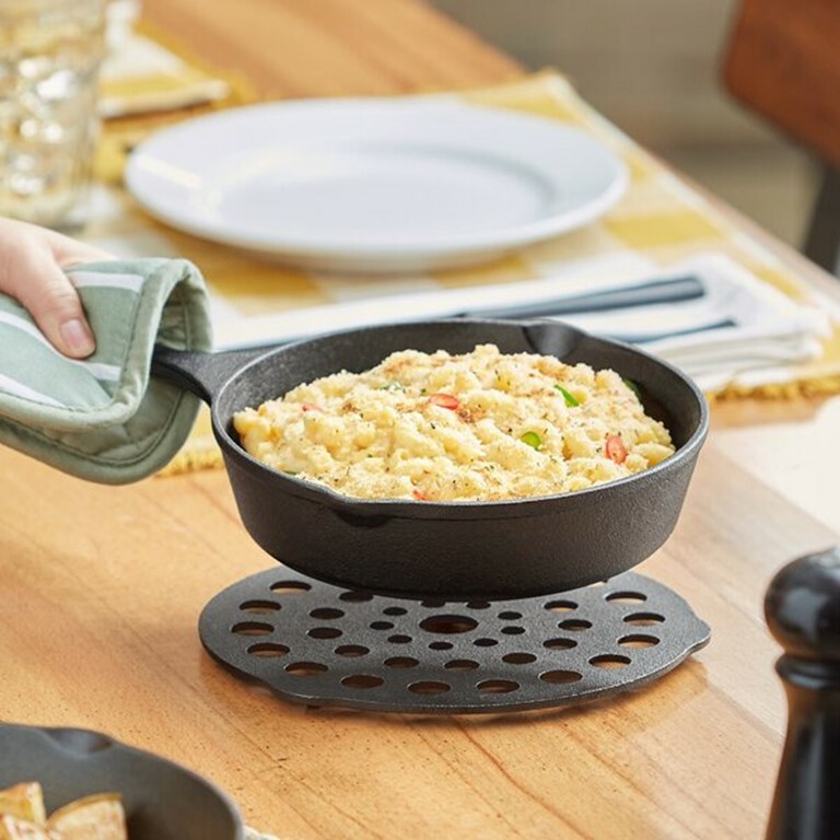 7.5″ Round Cast Iron Frying Pan / Skillet with Handle (4 Skillets) by MyXOHome