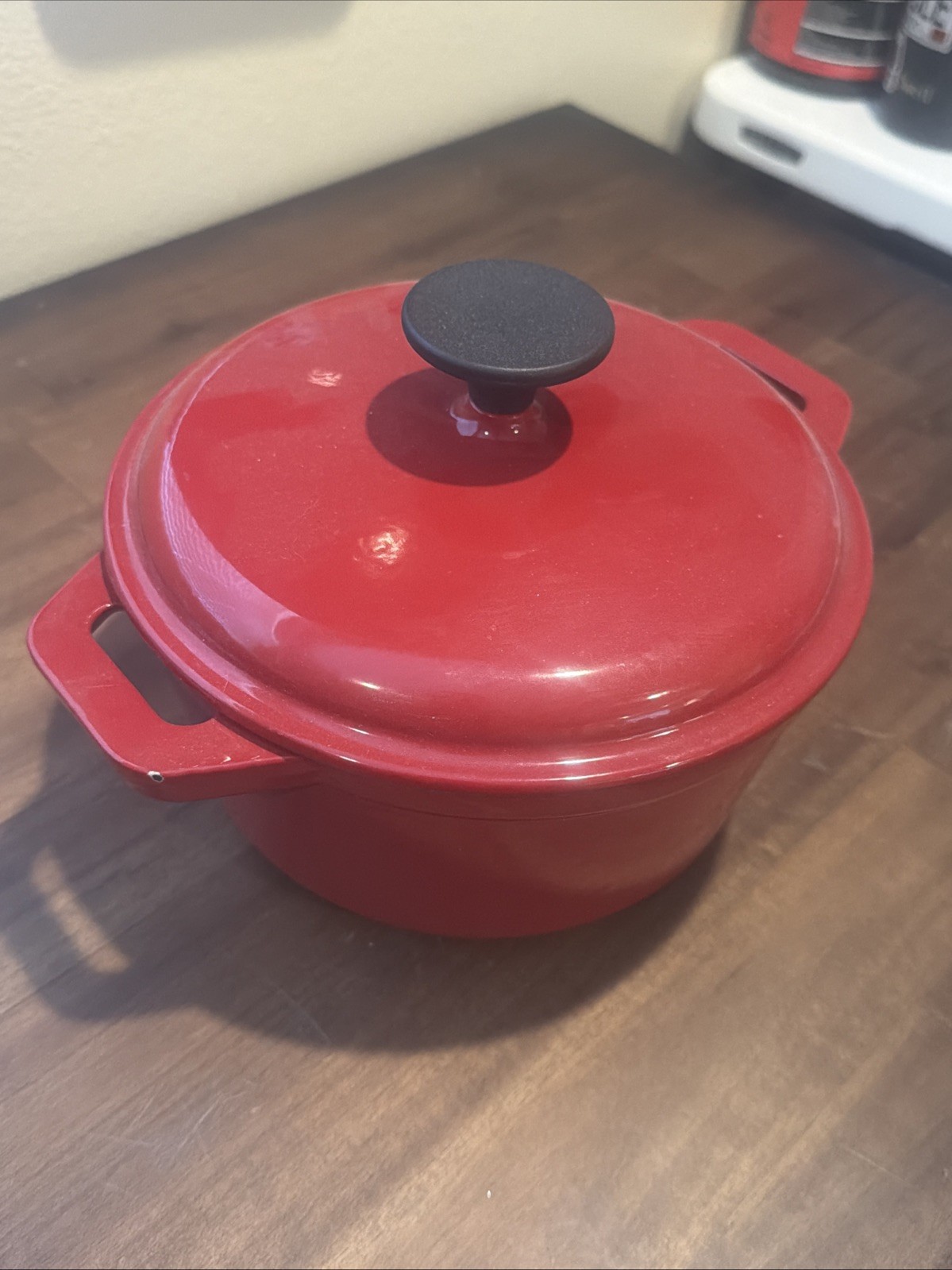 Bella 2.75 Qt Enameled Cast Iron Dutch Oven Pot with Lid Red Cookware