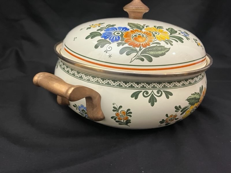 VGT Villeroy & Boch Alt Amsterdam ‘Flower C’ Dutch Oven Enamel Cookware 10″