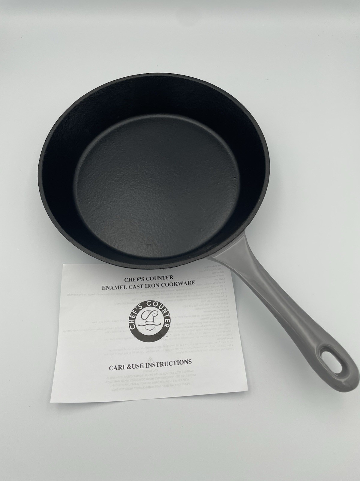 NEW! Chef’s Counter 9.5″ Blue-Gray Enamel Cast Iron Skillet Frying Pan