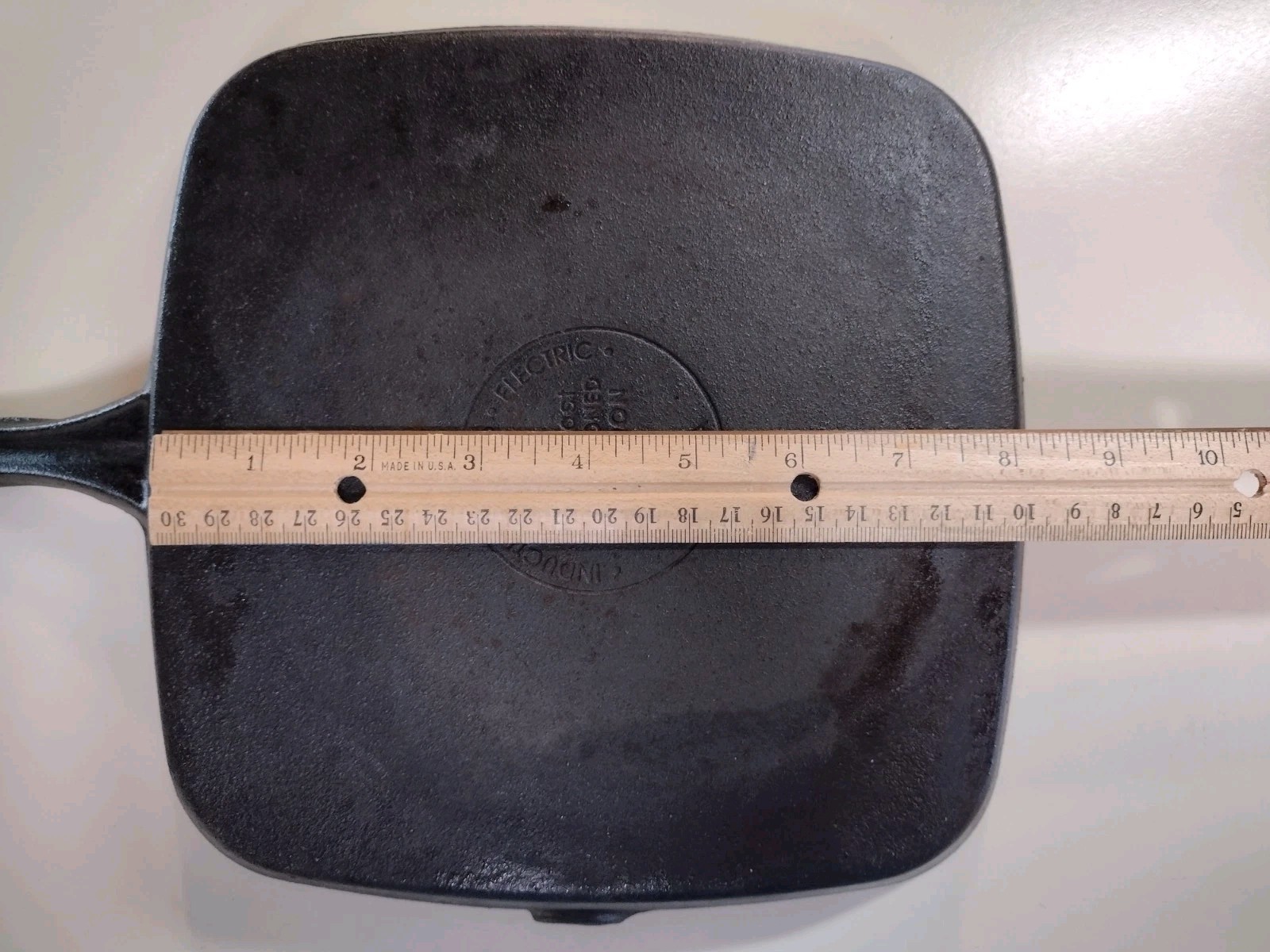 Cast Iron 8″ – 9″ Square Grill Pan Griddle with Panini Bacon Burger Press Black
