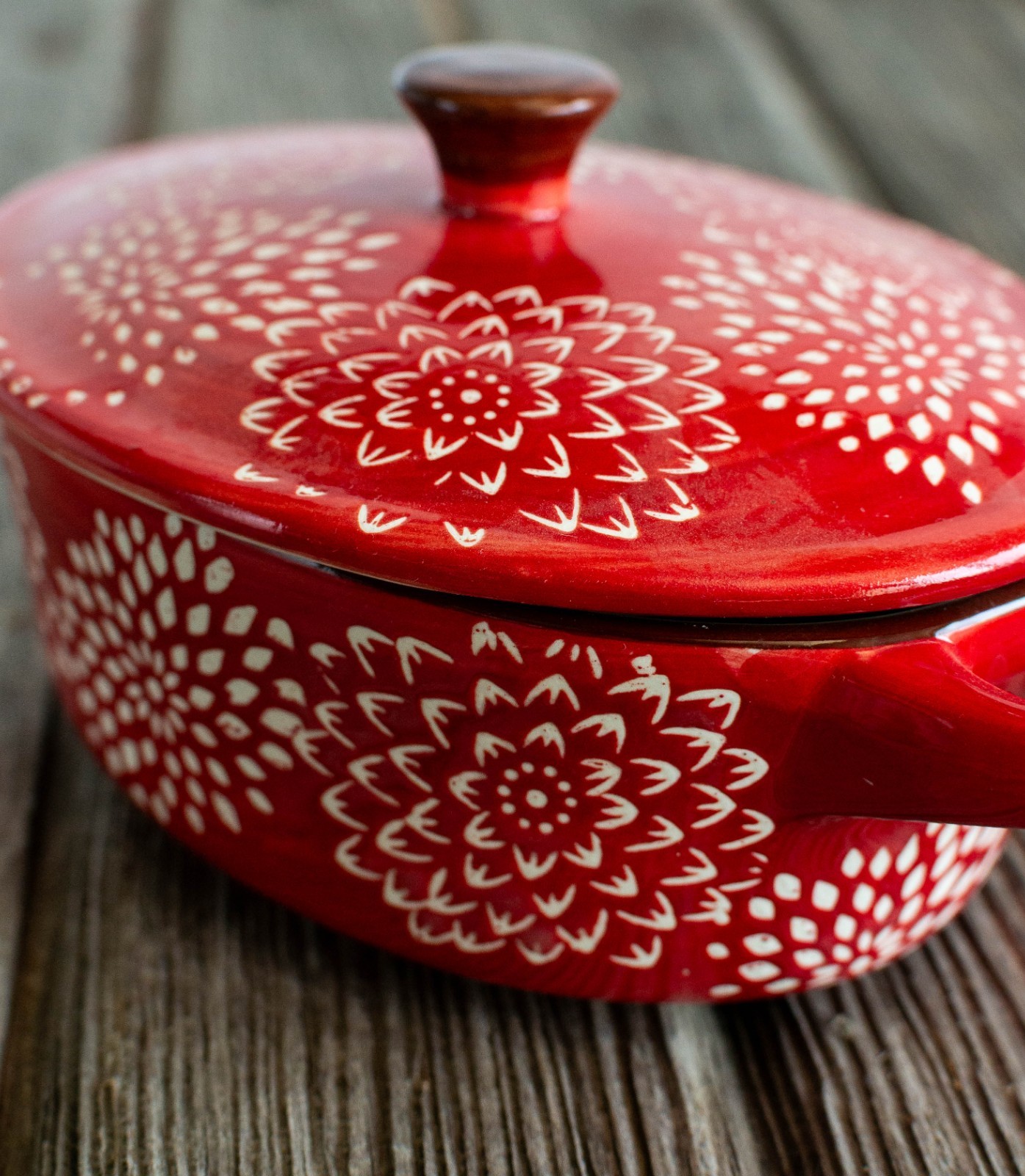 Sterling Home Red & White Oval Mini Ceramic Casserole Dish with Lid Unused