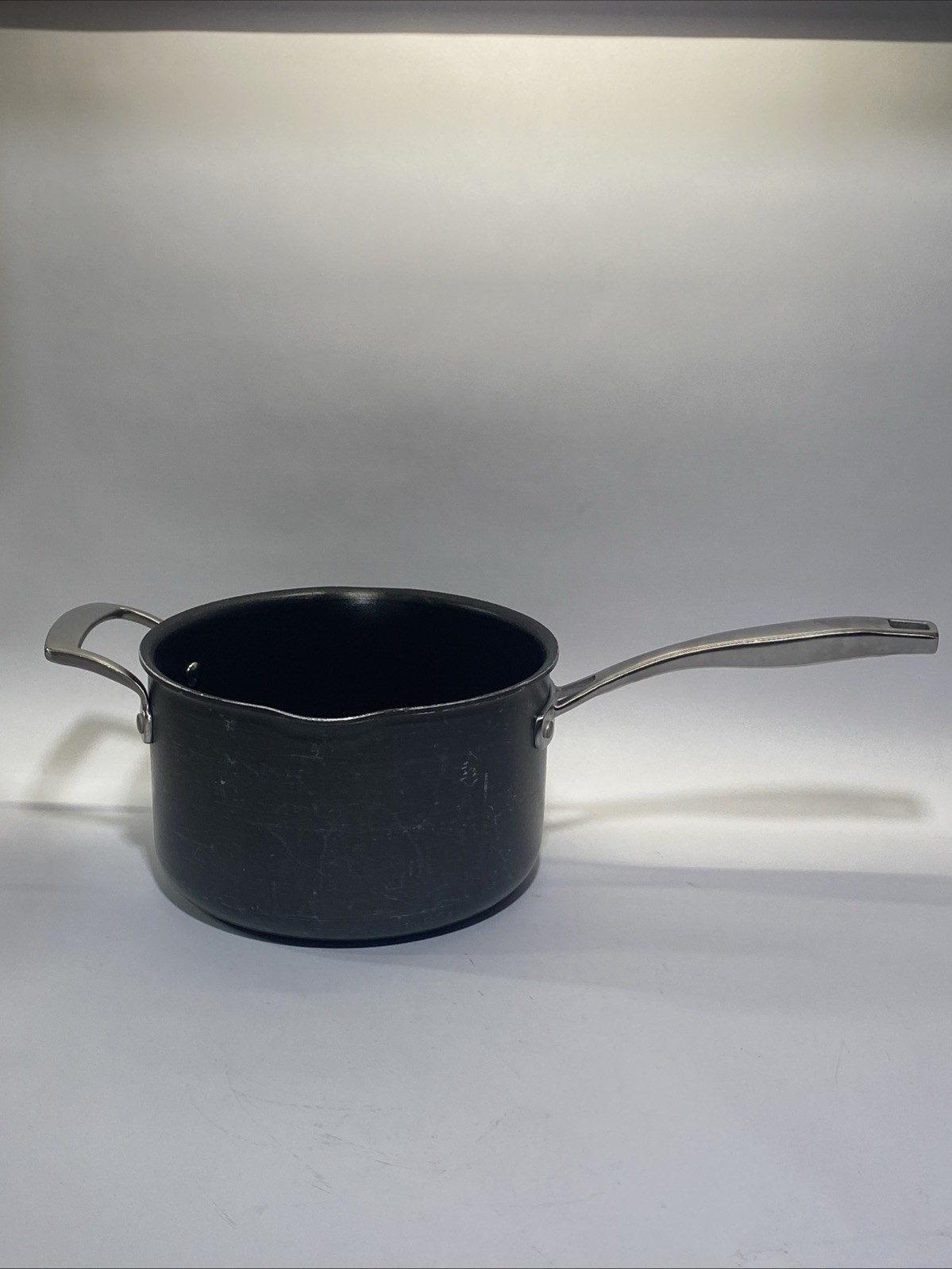 Member’s Mark 4Qt Saucepan Pour Spout Rim Anodized Dual Riveted Handles Heavy!