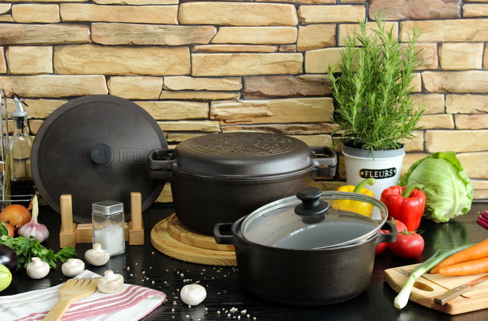 Cast Iron Dutch Oven Pot with Skillet Lid Casserole Cookware 6L