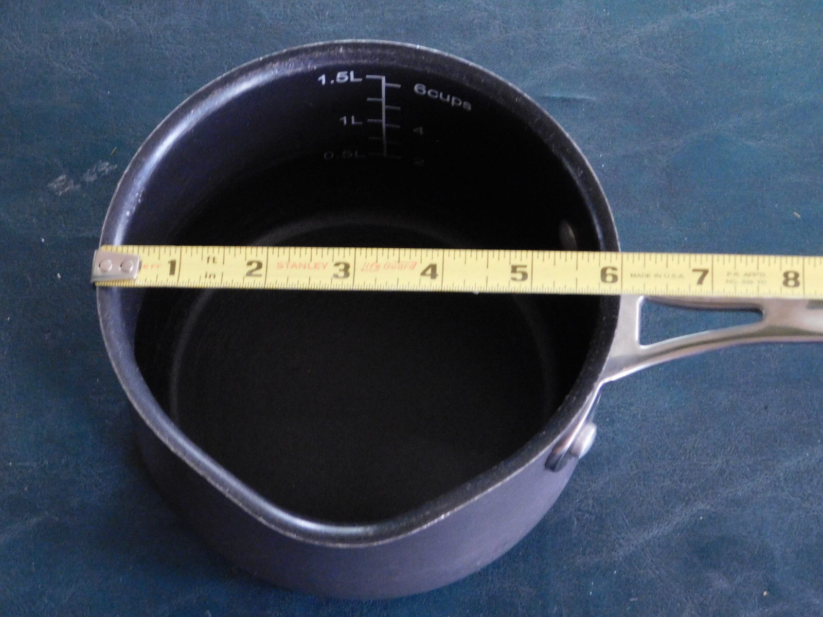 Cuisinart Contour Hard Anodized Pour Saucepan with Cover 1.5qt pre-owned in VGC