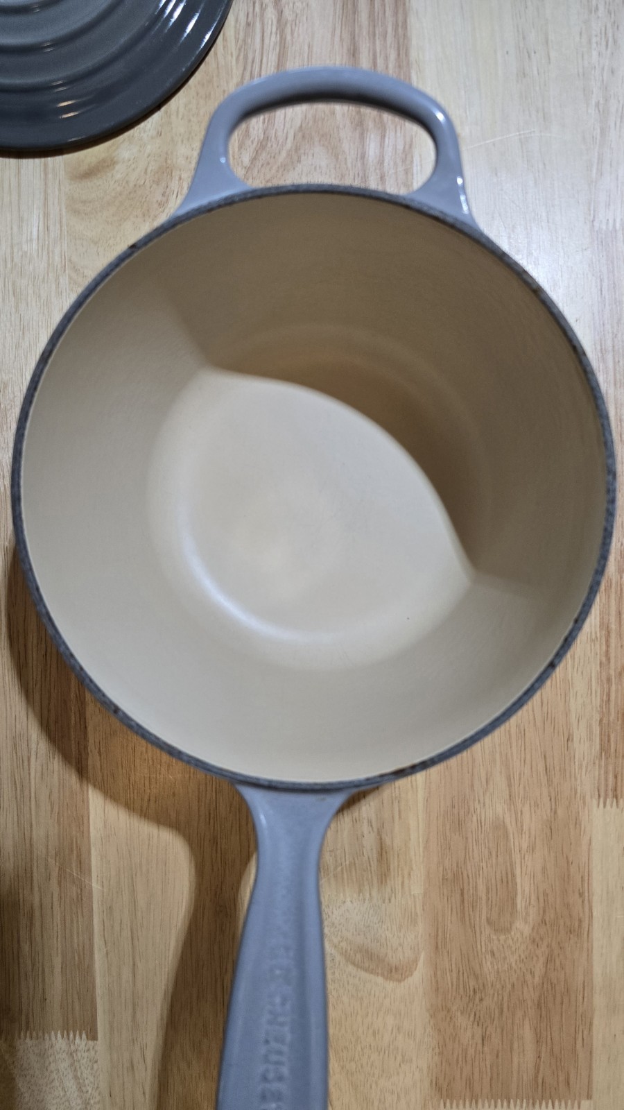 Le Creuset Signature Enameled Cast Iron Saucepan 2 1/4 Qt. Oyster #18