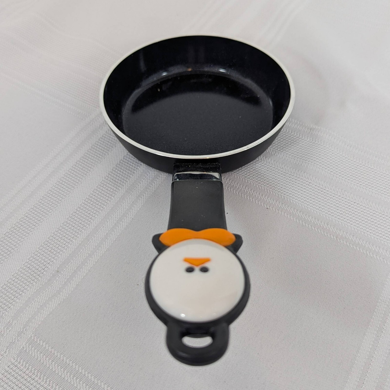 Mini nonstick egg skillet with cute chicken on handle
