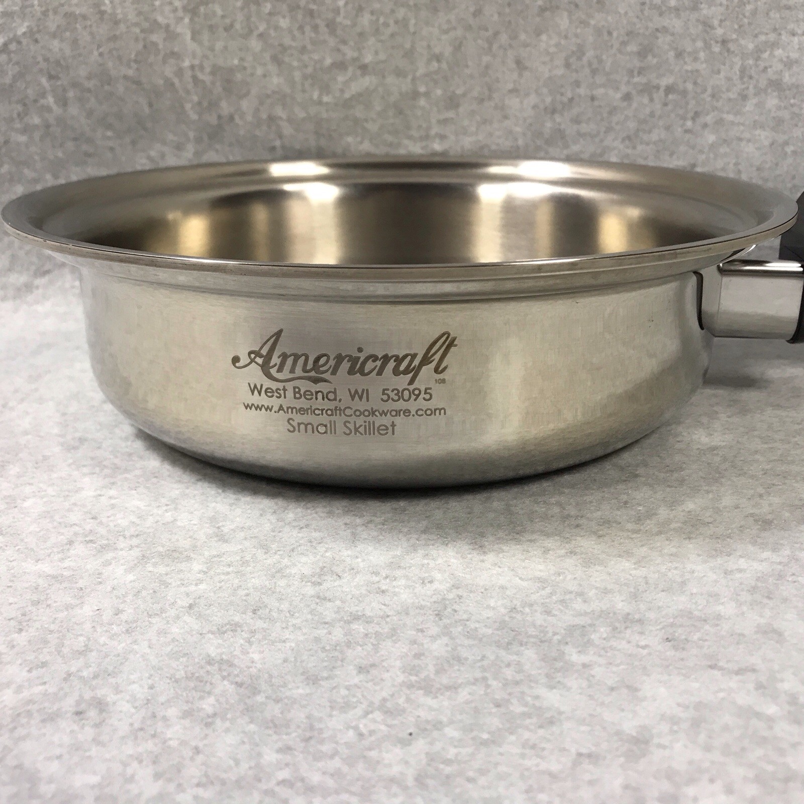 Americraft West Bend 1 Quart 8″ Sauce Pan AND 9.25″ Small Skillet 2-Set No Lids