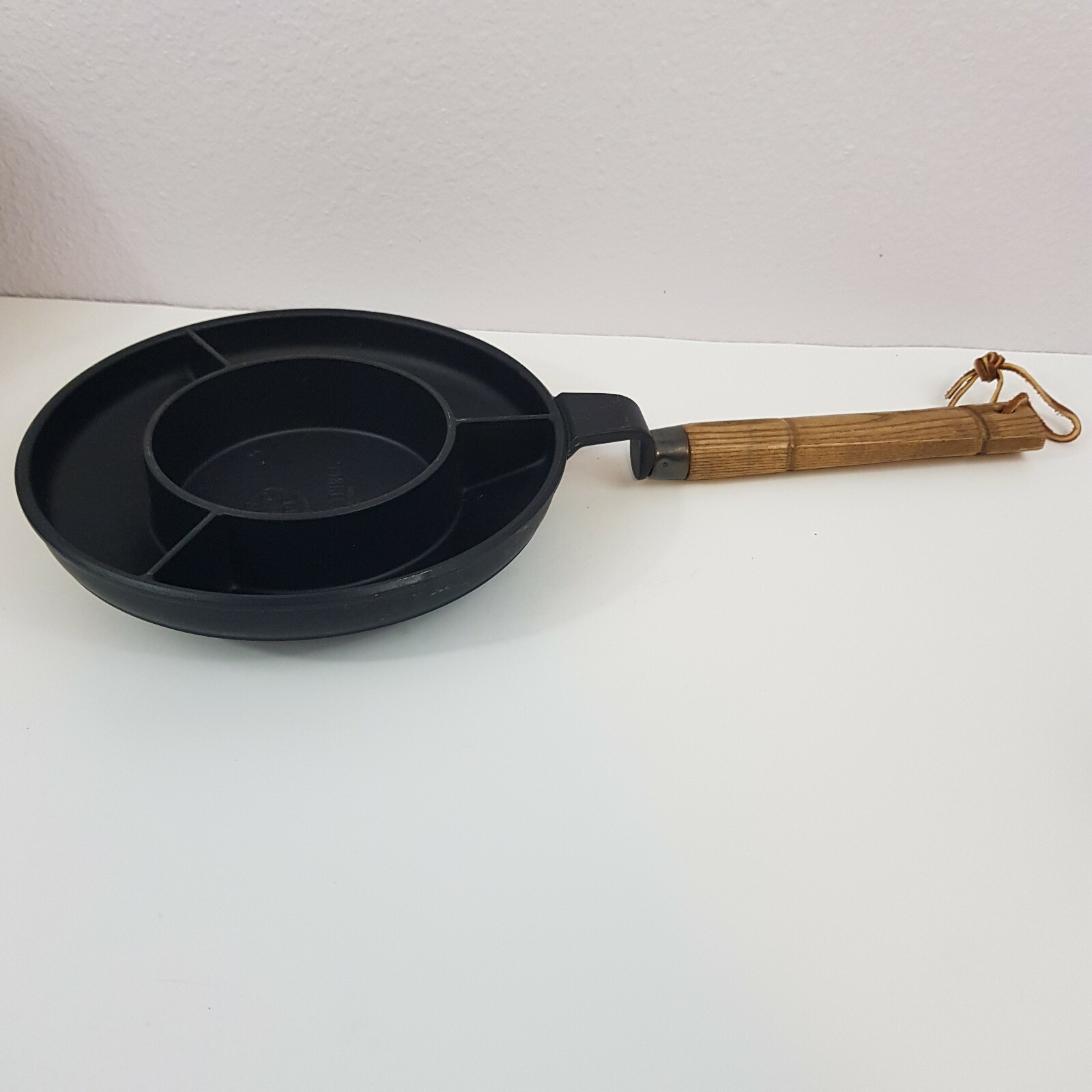 老式北欧器皿CREPES N’Things 8英寸铸铝带木制手柄美国制造-