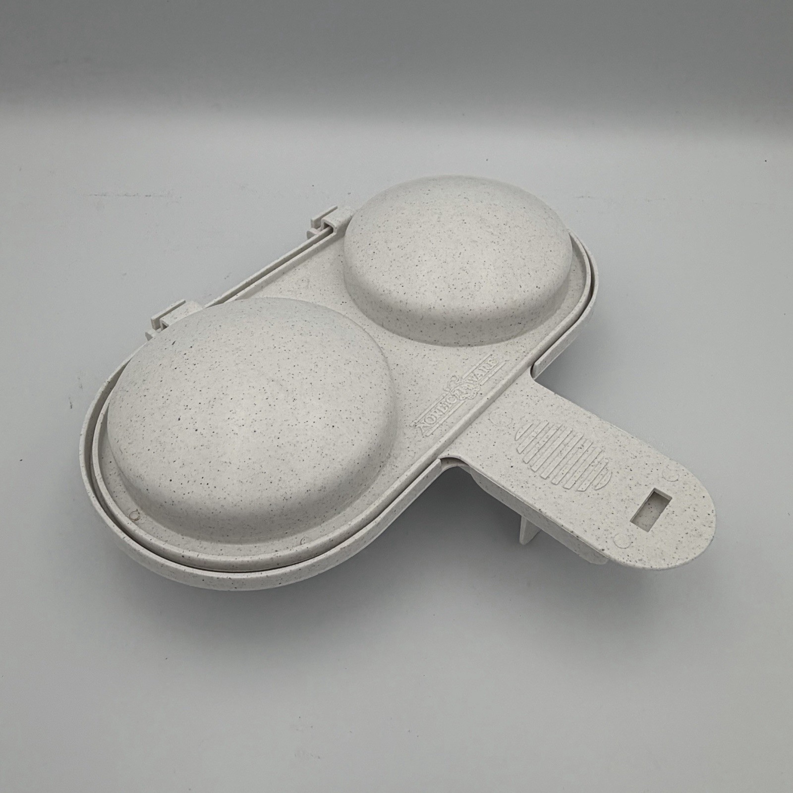 Nordic Ware 64702 2-Cup Microwaveable Egg Poacher