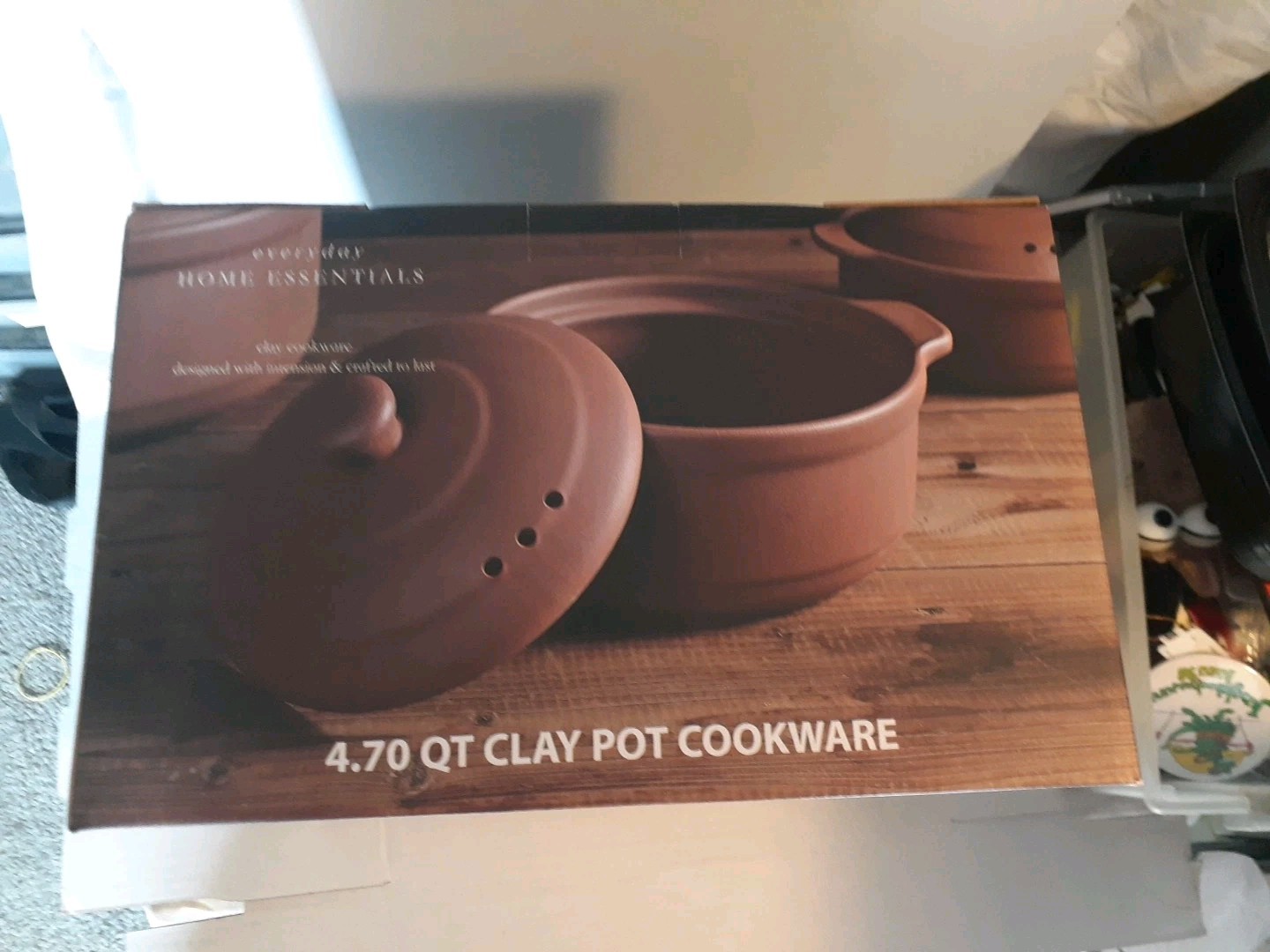 NWB Everyday Home Essentials 4.7 Qt Clay Pot Cookware