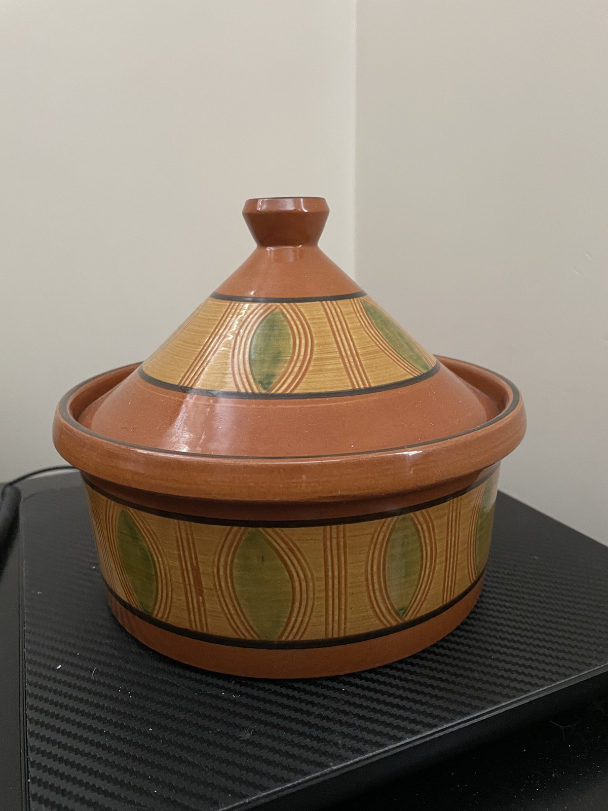 Moroccan cooking tagine 7 3/4″ across 3 1/2″high plus 4 bowls. Attar. see note