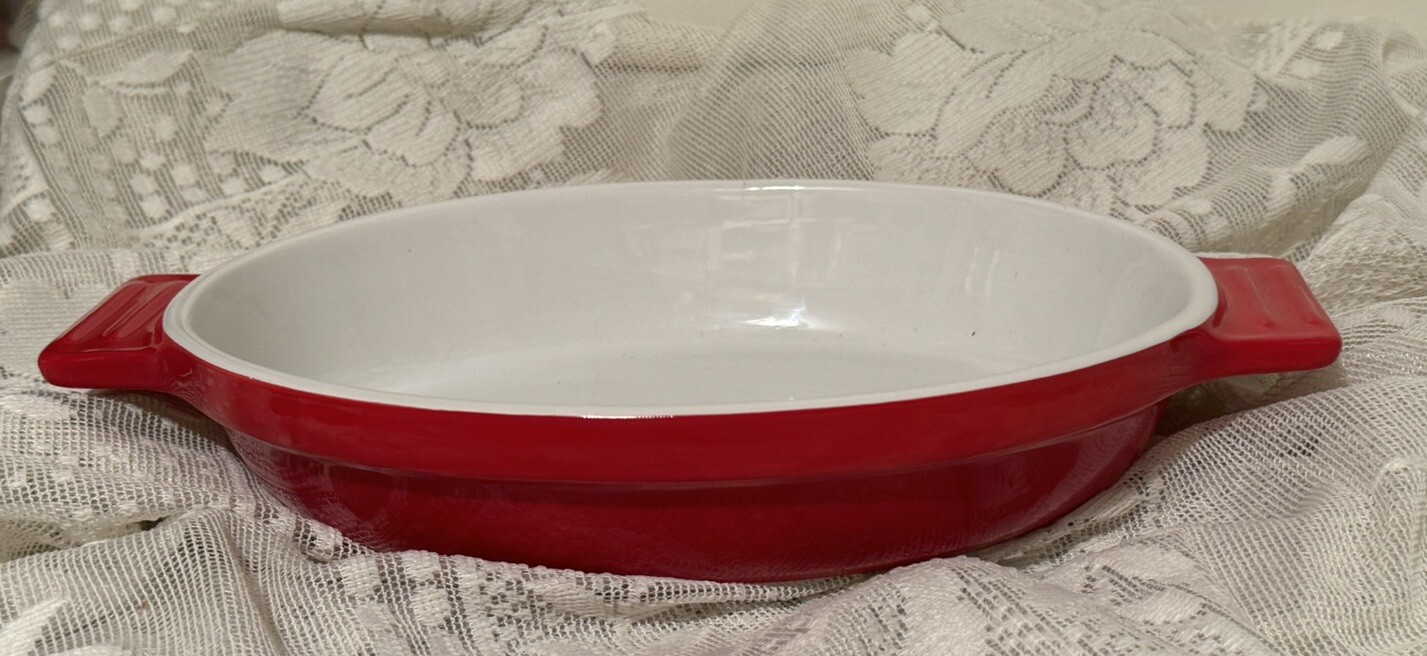 Cuisinart Stoneware 9.5” Oval Baker 1.5 qt Ceramic Casserole Baking Dish Red
