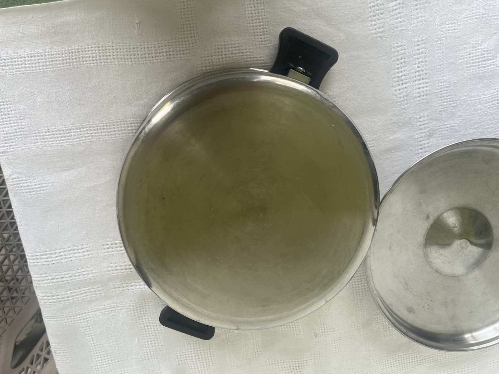 Health Craft 5 Ply Nicromium Surgical Steel 6 Qt Stock Pot with Lid