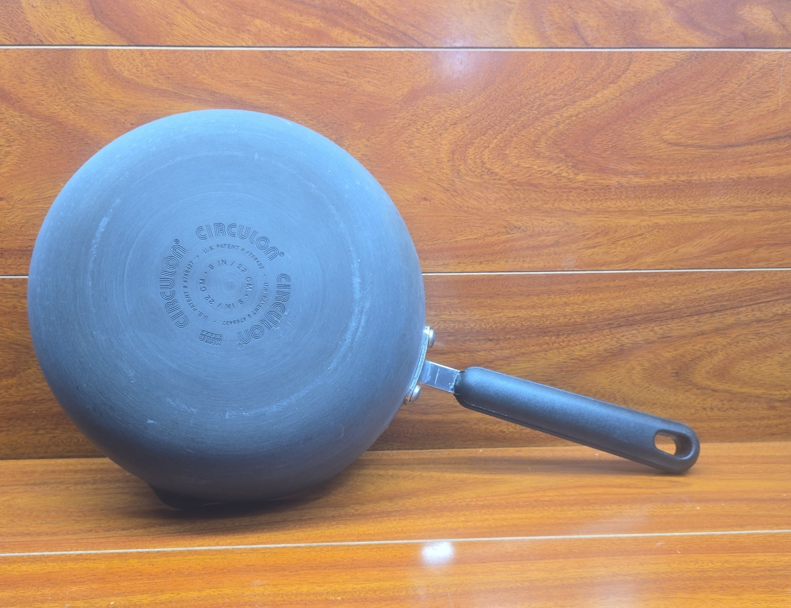 Circulon Nonstick Pan 9″ Frying Skillet Hard Anodized Concentric Circular Ridges