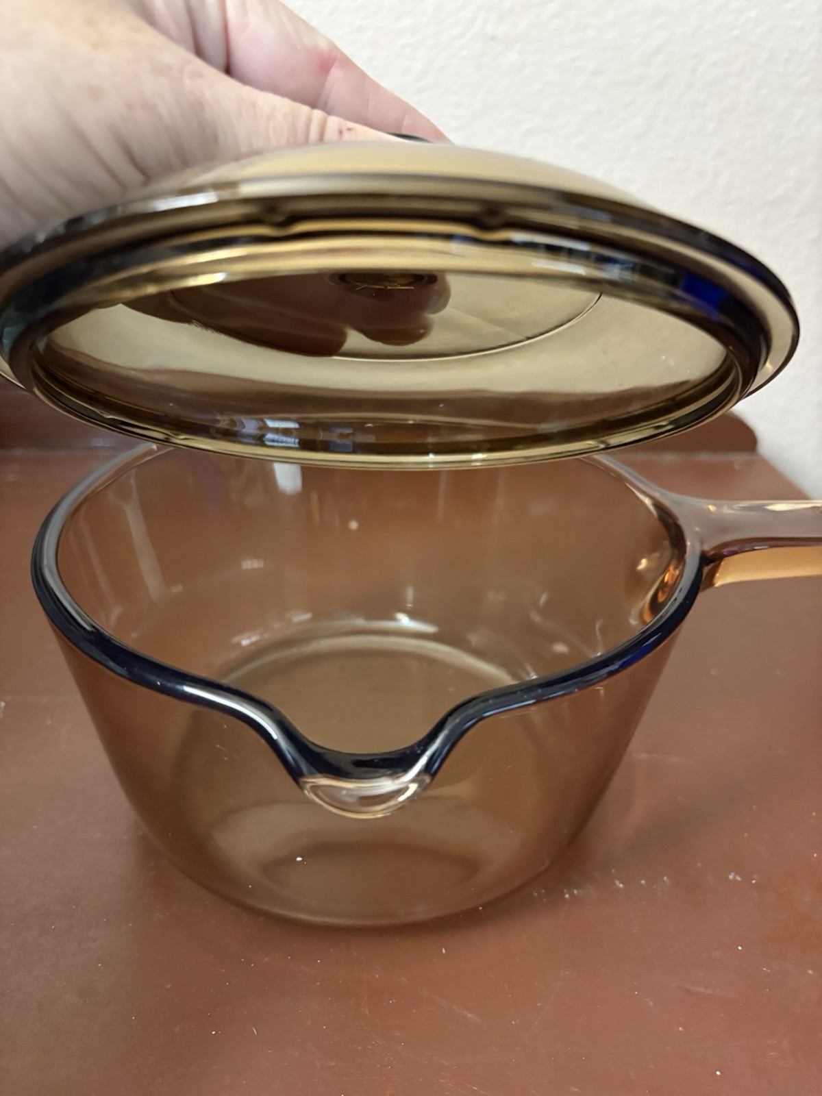 Corning Ware Vision Amber Glass 1 Liter Sauce Pot Pyrex Lid Pour Spout