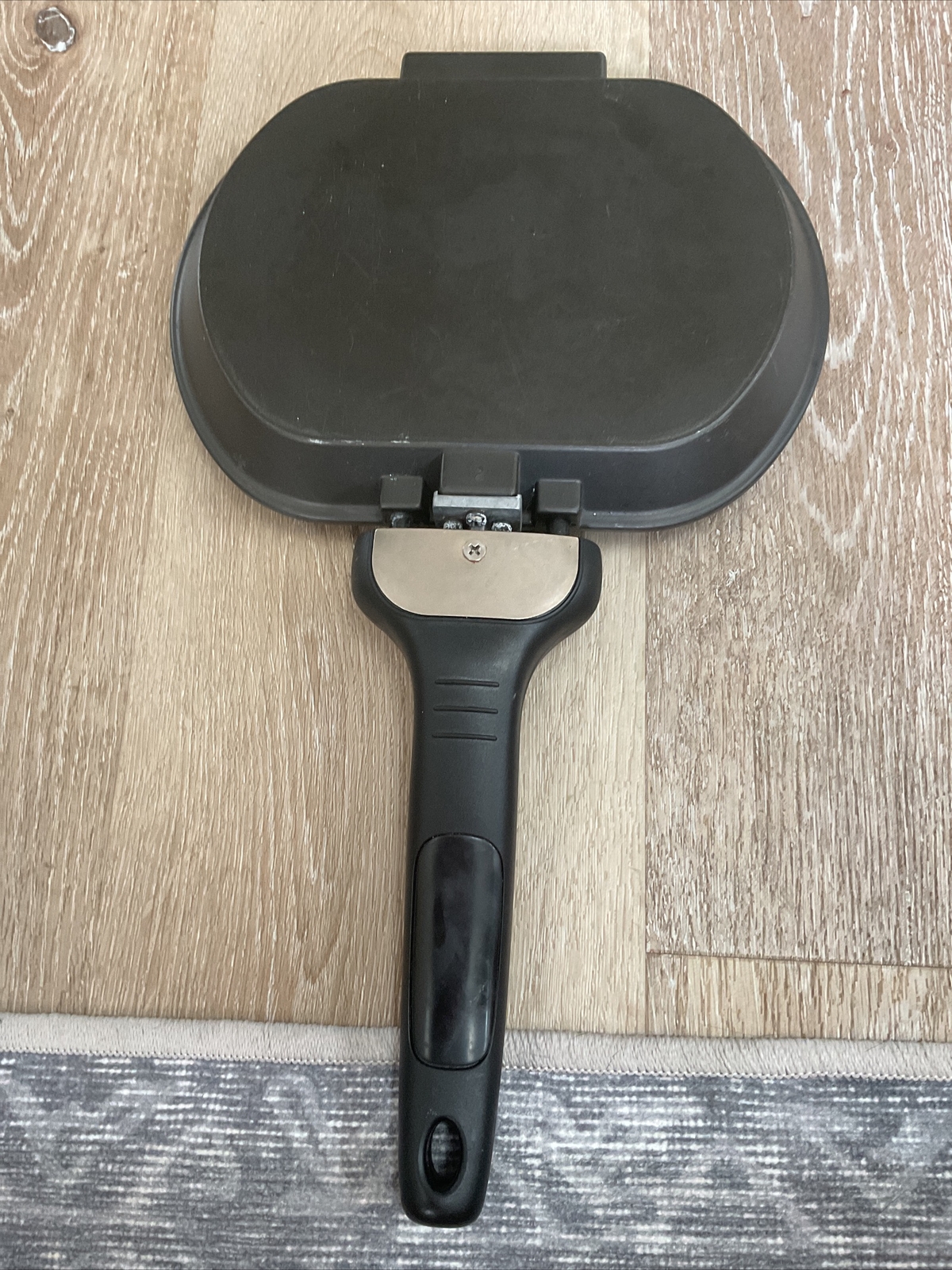 Elite Collection Omelet Pan – Unbranded