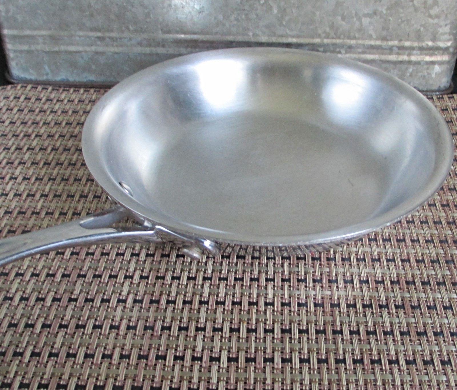 Calphalon omelet pan, 8″, model 1388, stainless steel, C620-22