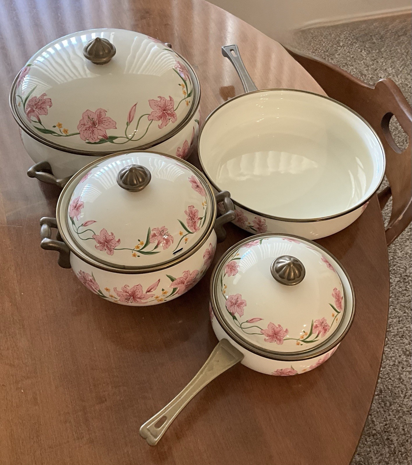 Normandy Pink Lily Pans 7 pc