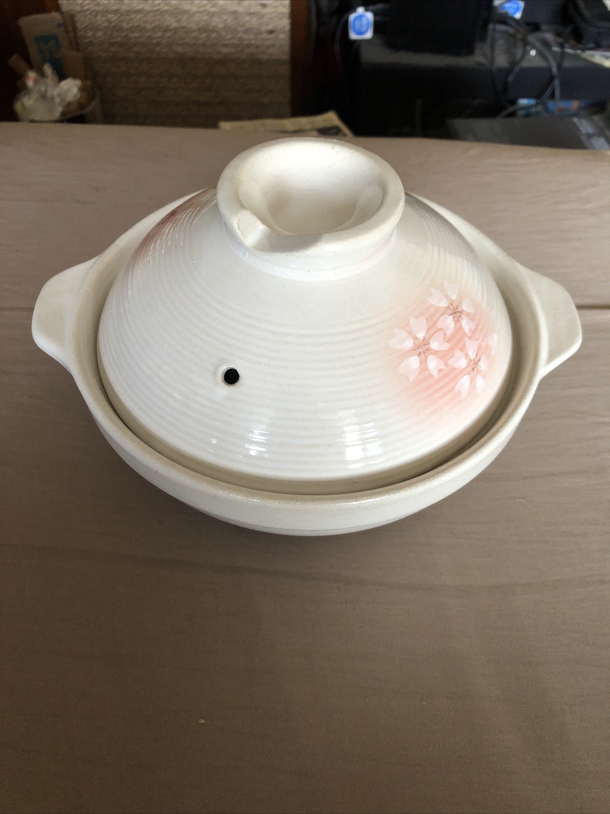 Daiso Earthen Pot Clay Heat Resistant Bowl Dotted With Lid Cherry Blossom Japan