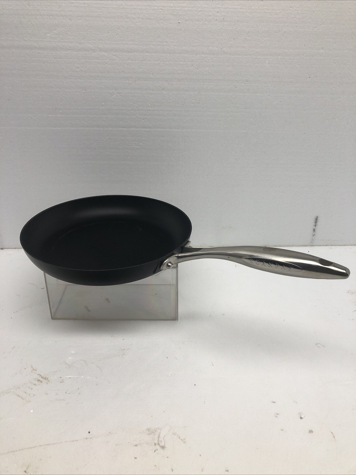 Scanpan Classic – 9 1/2″ Stir Fry Pan- Ceramic Titanium- J