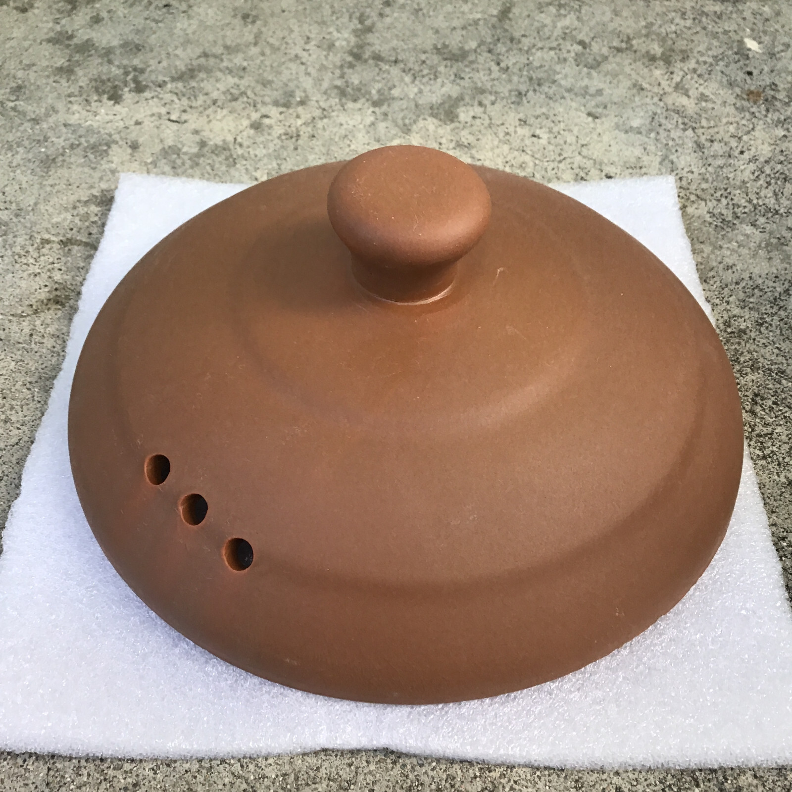 Home Essentials 1.79 QT Brown Clay Pot Cookware For Gas Wood Oven Stoves