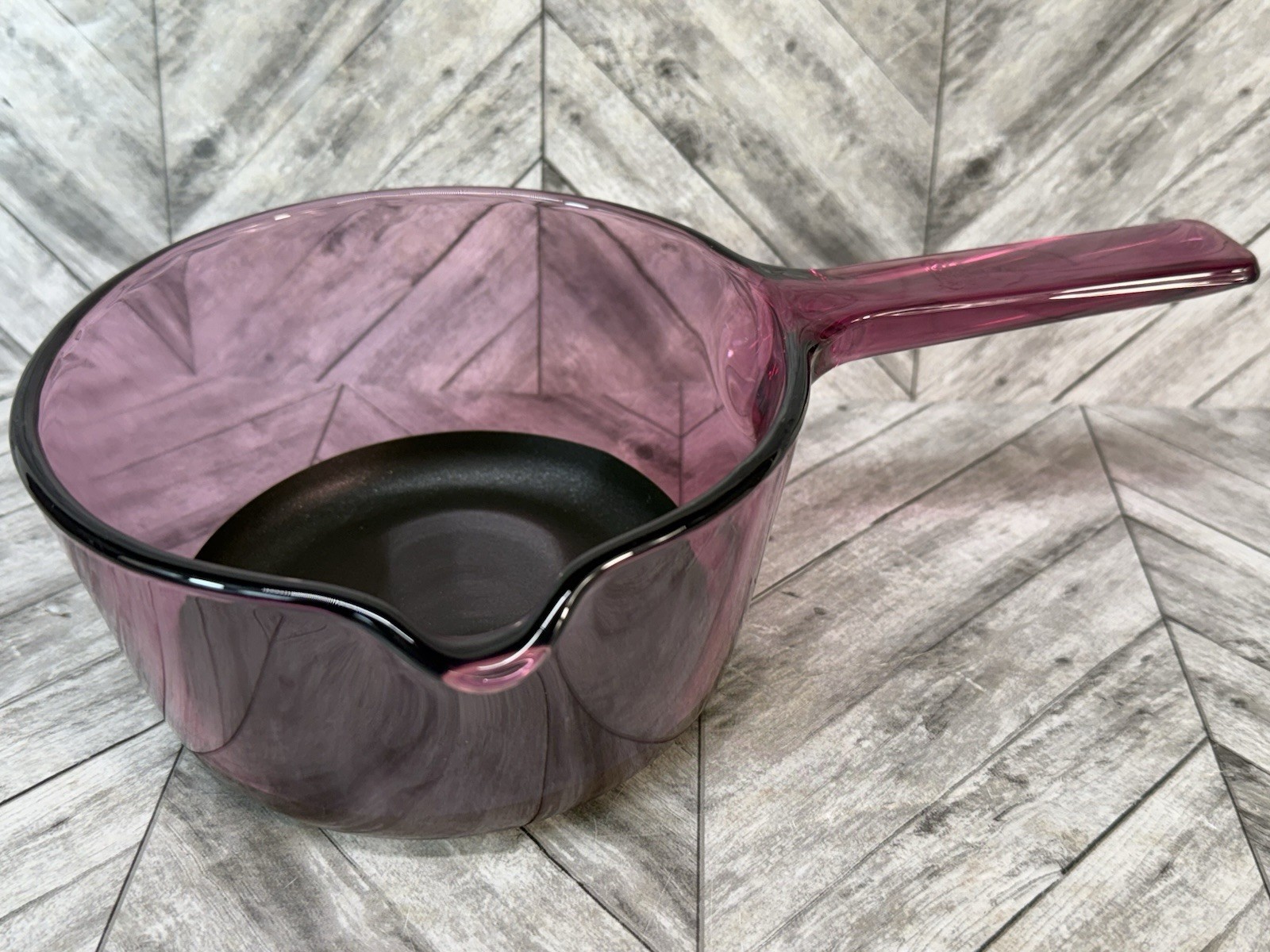 Corning VISION 1 L Cranberry Saucepan NO LID Pan Pour Spout Visions Purple 1L